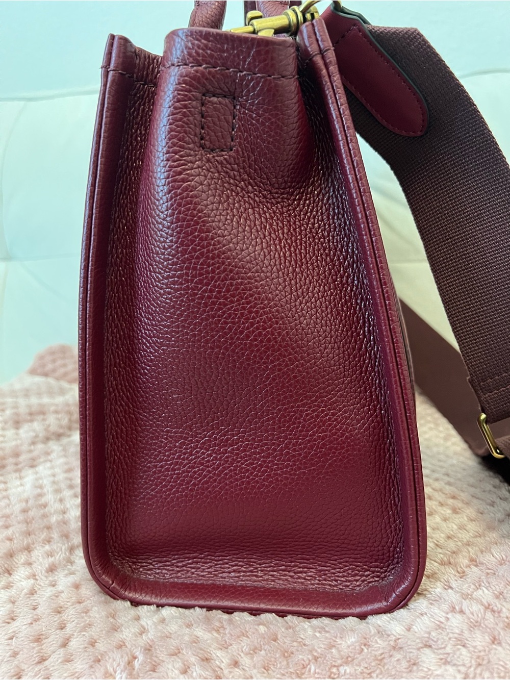 Marc Jacobs The ToteBag Pebbled Leather Tote - Medium Size - Picture 3 of 11